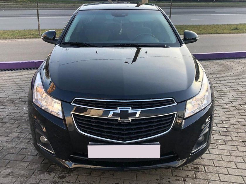 Шевроле Круз хэтчбек 2014 черный