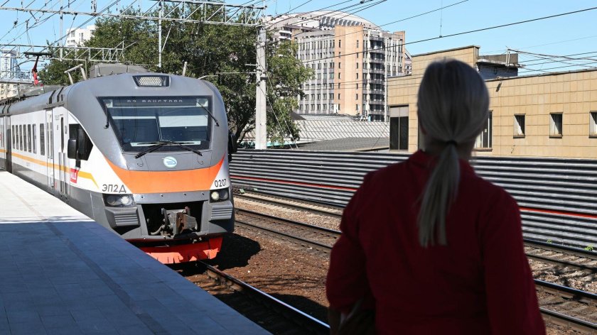 Электропоезд эп 2 д