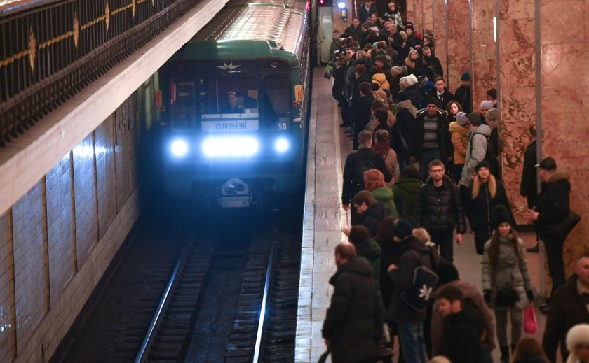 Сокольническая линия метро поезда