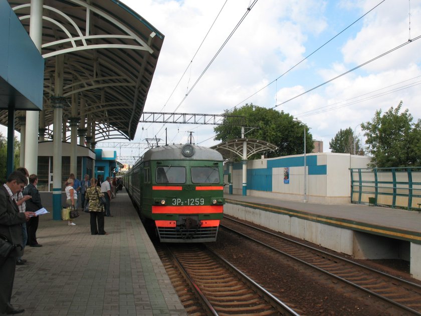 Электропоезд эр 2