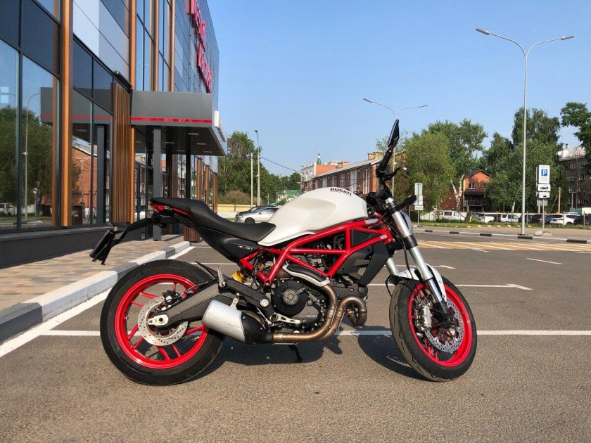 Дукати монстр 797