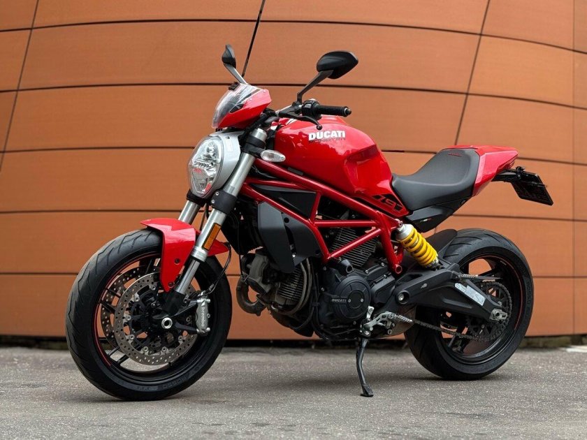 Дукати монстр