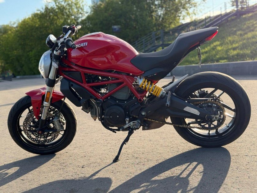 Ducati monster 797
