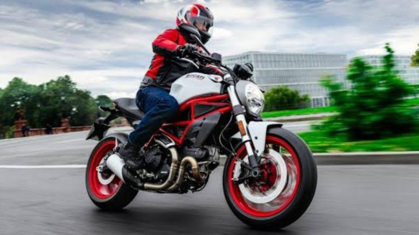 Ducati Monster 797