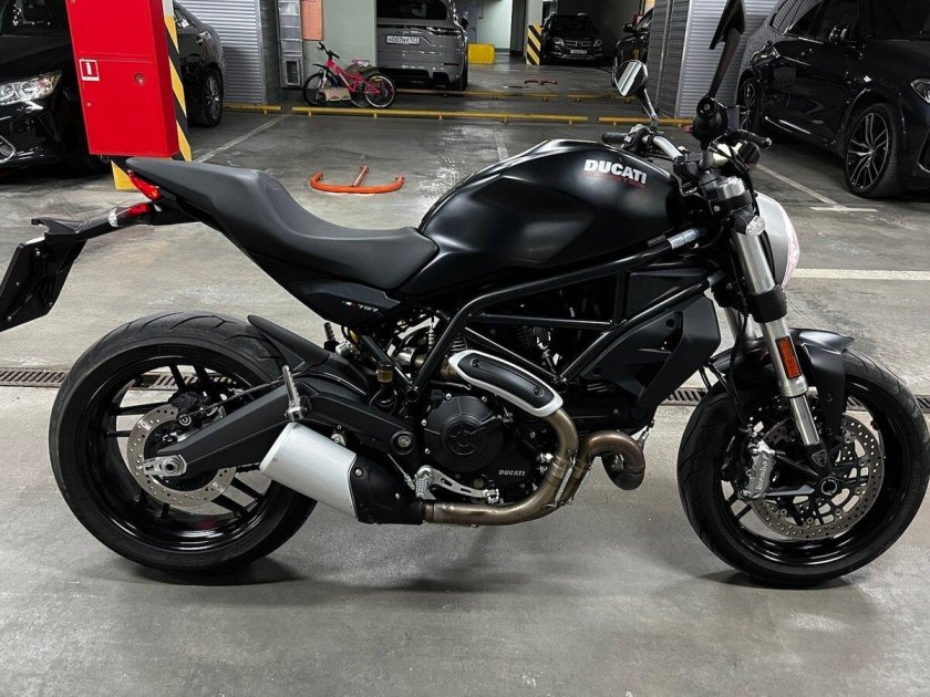 Ducati Monster 797