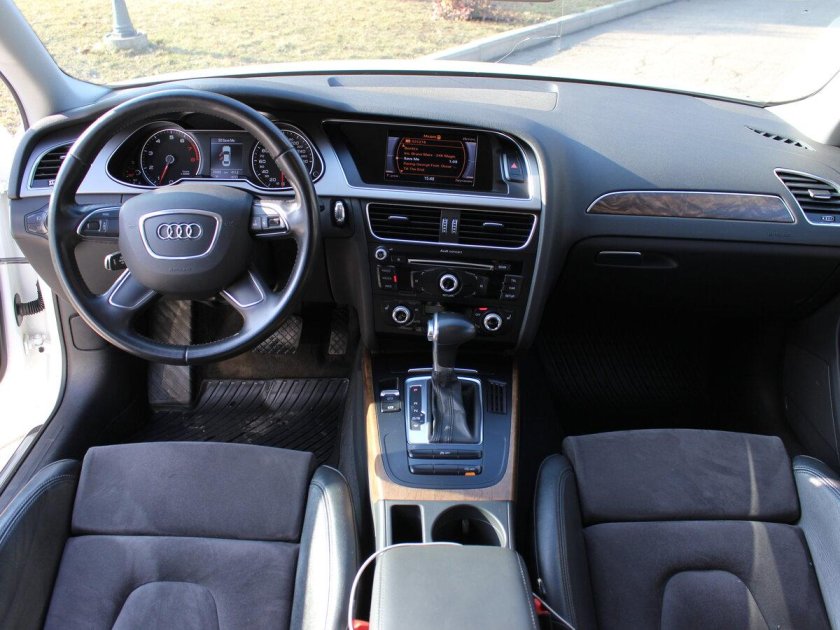 Audi a4 2012 салон