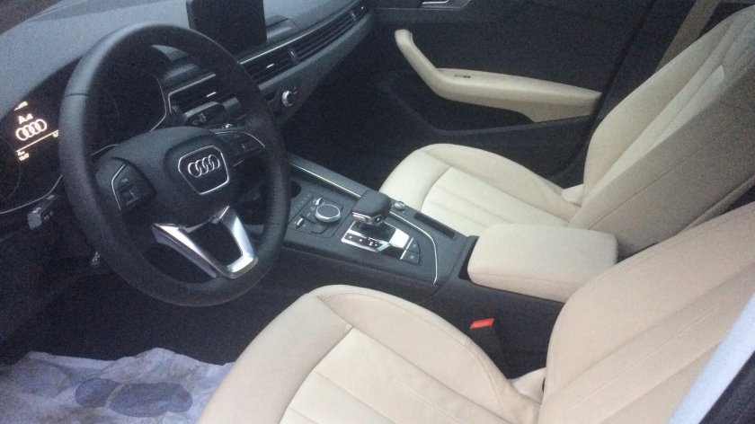 Ауди а4 светлый салон