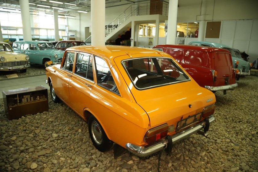 ИЖ Комби 2125