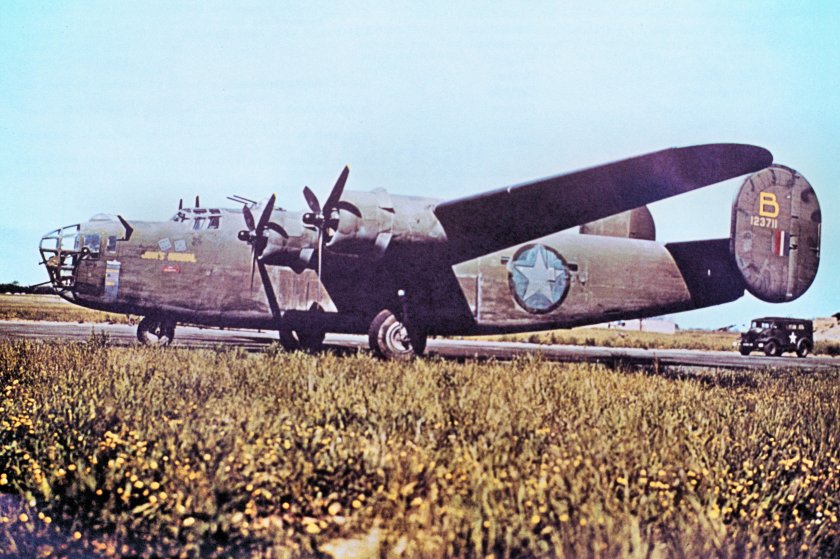 Самолет b-24