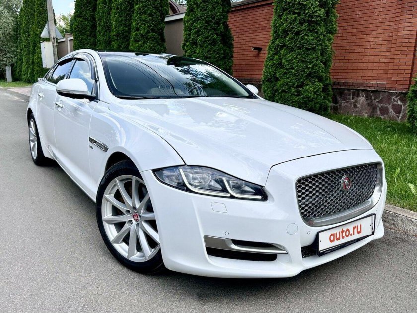 Jaguar xj 2010 белый