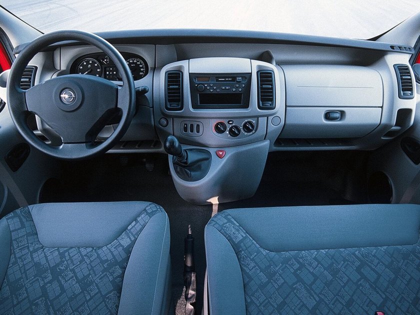 Опель Виваро 2002