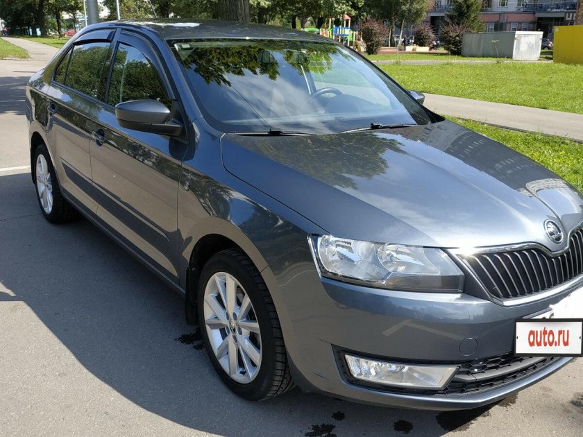 Шкода рапид серая