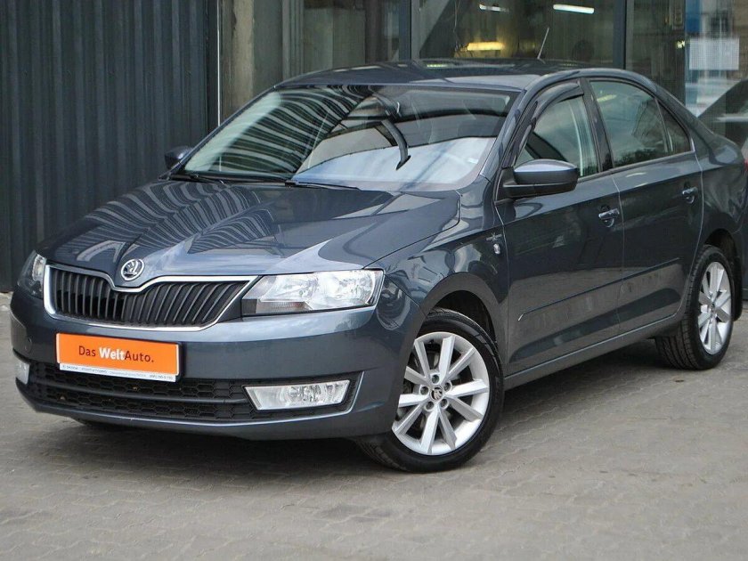 Шкода Рапид серая