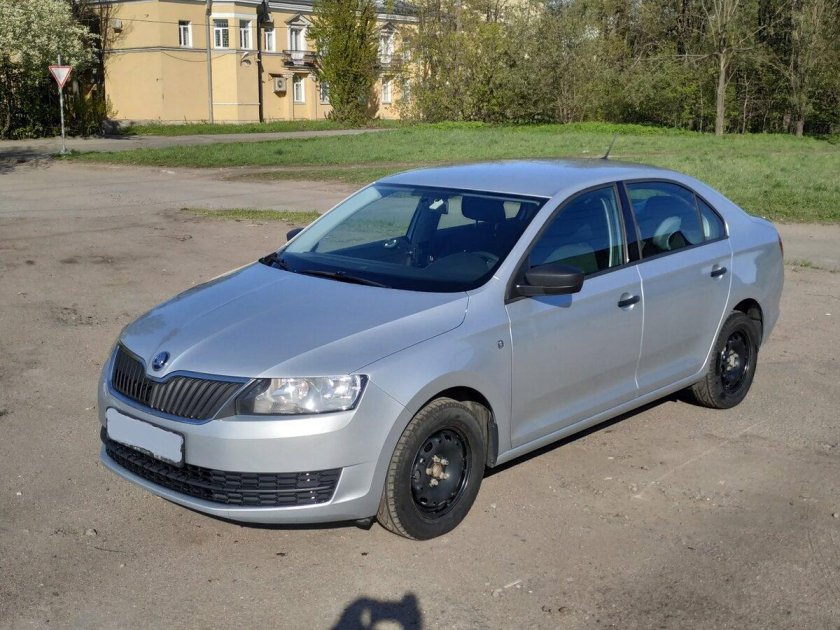 Шкода Рапид 2016 серебристый