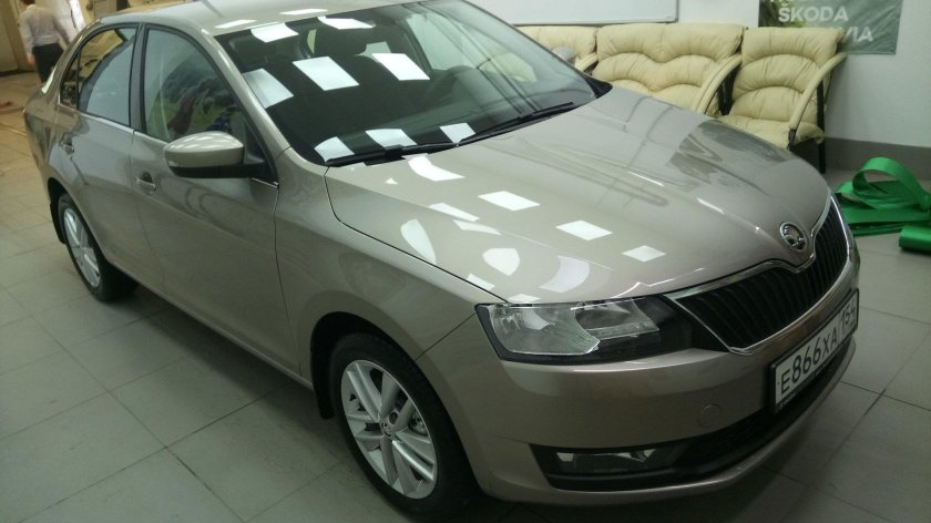 Шкода Рапид 2020 бежевый металлик