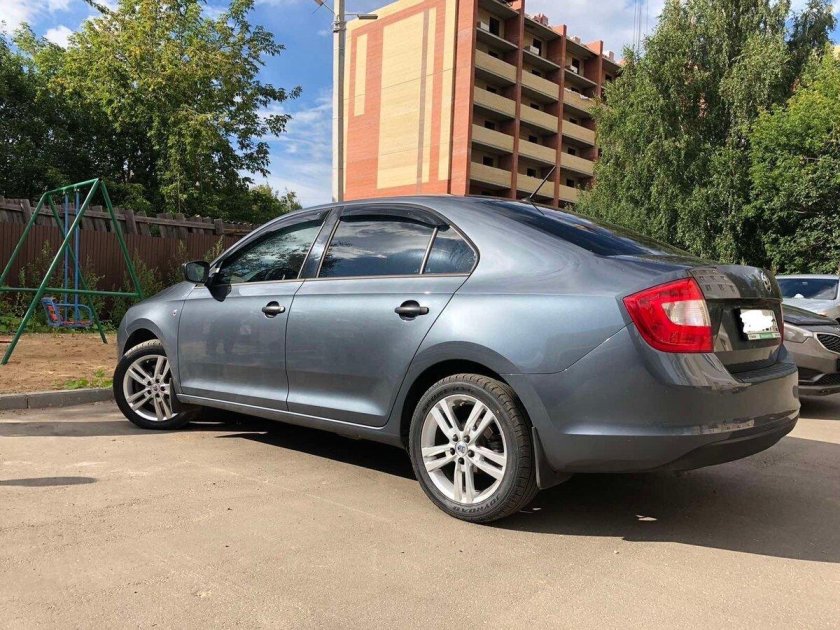 Тойота Королла 2010 на литье