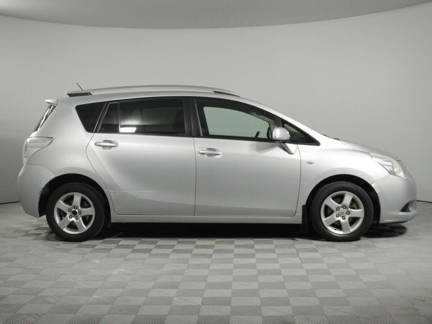 Toyota verso 2011