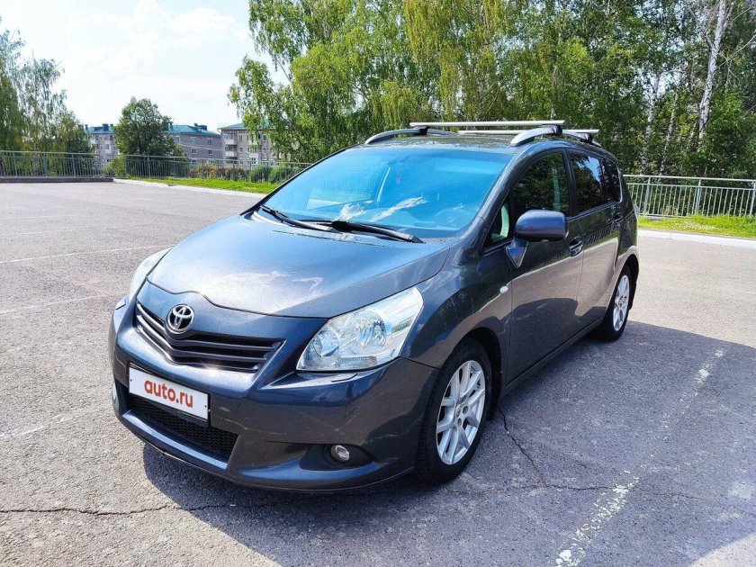 Тойота версо 2012