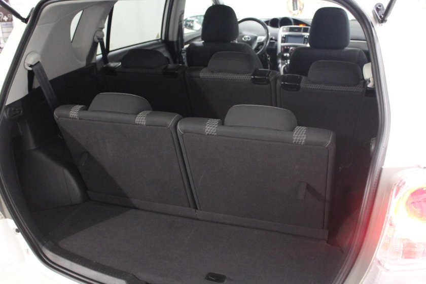 Тойота версо 7 мест