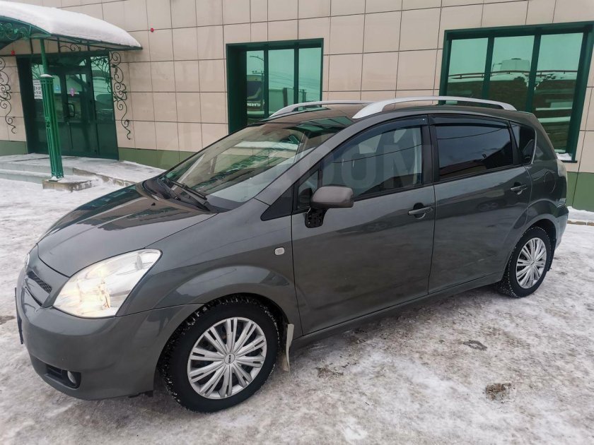 Тойота Королла версо 2006