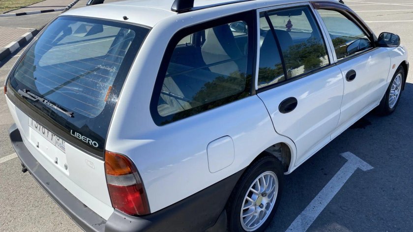 Митсубиси Либеро