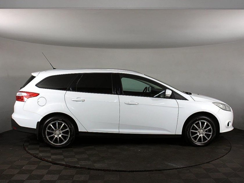 Ford Focus White , 2018 back