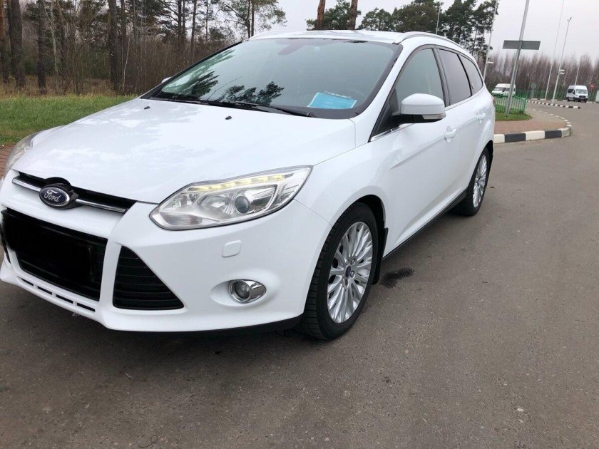 Ford Focus 3 белый