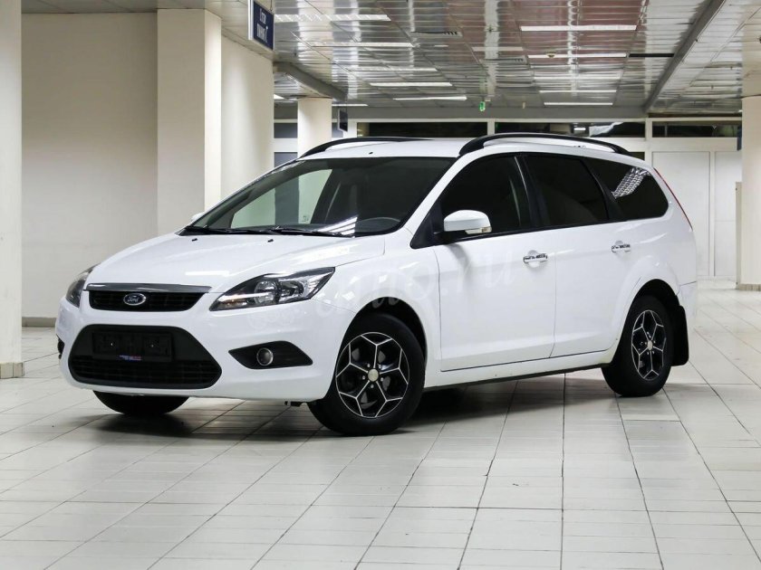 Форд фокус 2 Рестайлинг универсал белый
