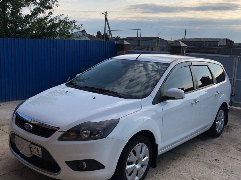 Форд фокус 2 Рестайлинг универсал белый