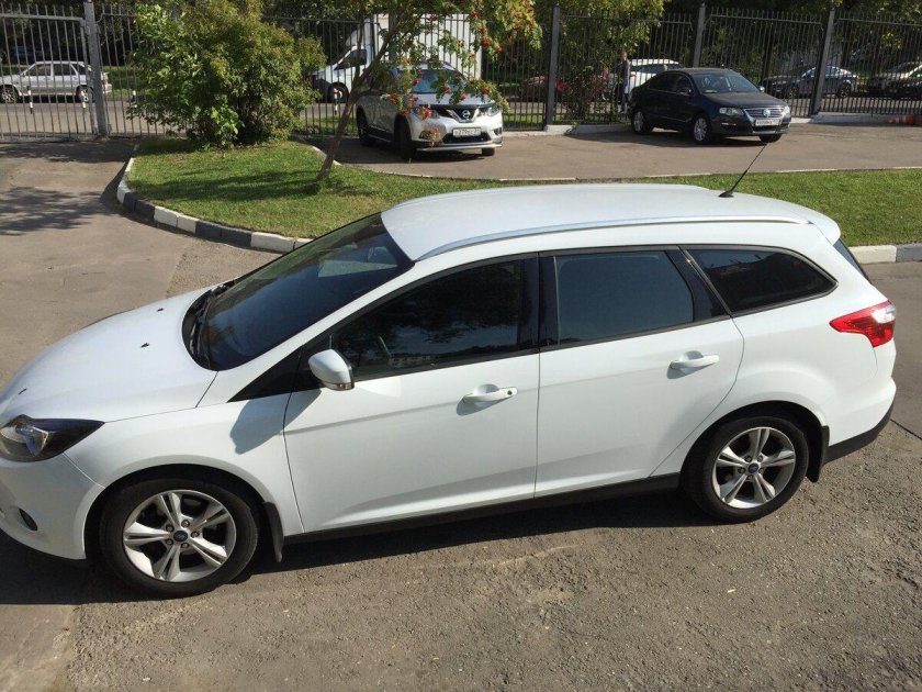 Ford Focus 3 универсал белый