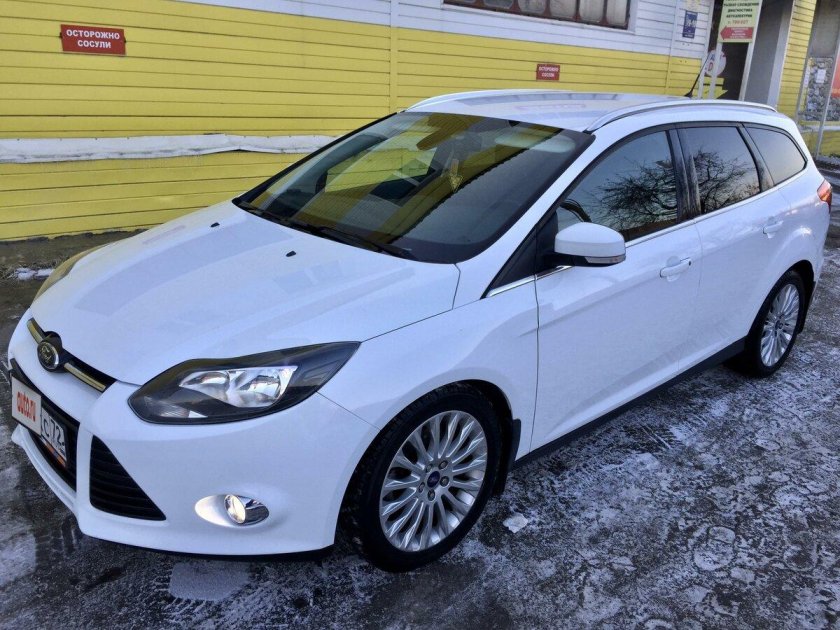 Ford Focus 3 универсал белый