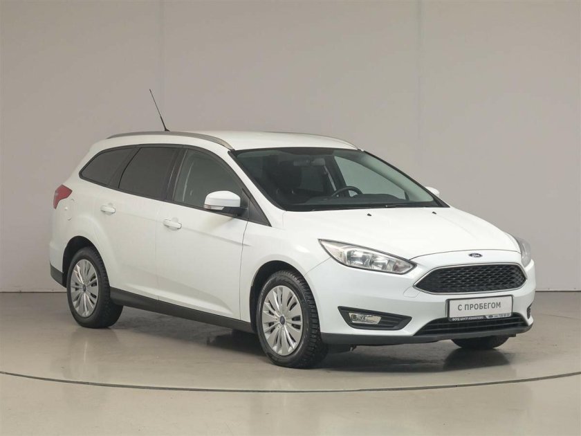 Ford Focus 2018 универсал белый