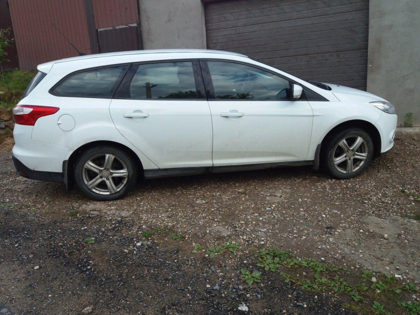 Форд фокус 3 универсал белый