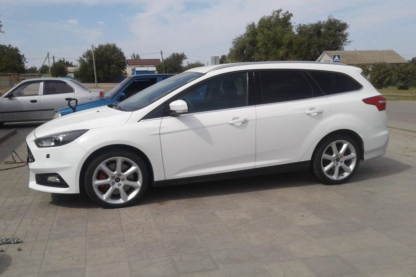 Ford Focus 3 универсал