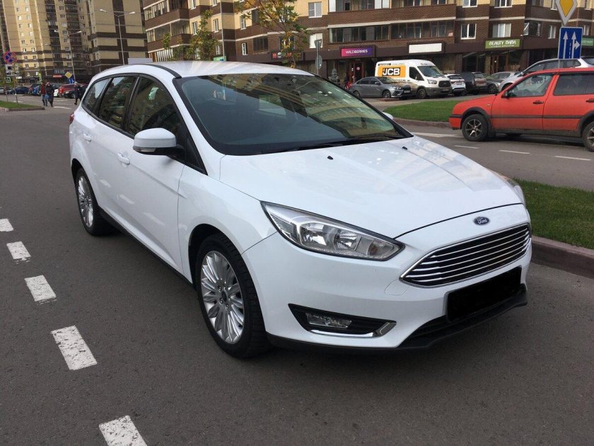 Ford Focus 2016 белый