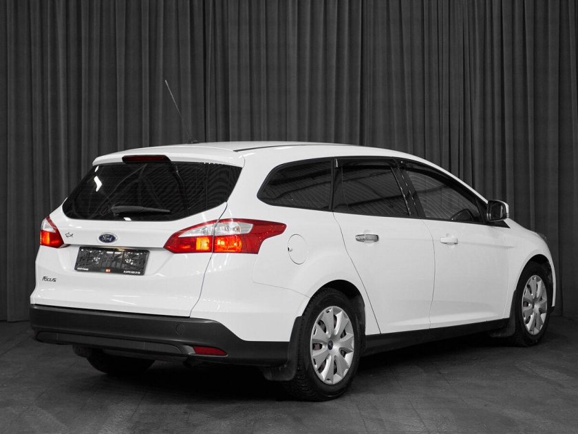 Ford Focus 3 универсал белый