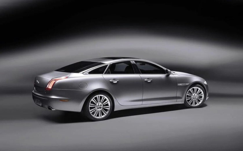 Ягуар машина XJ