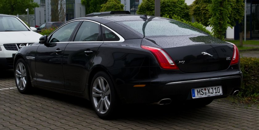 Jaguar XJ x351