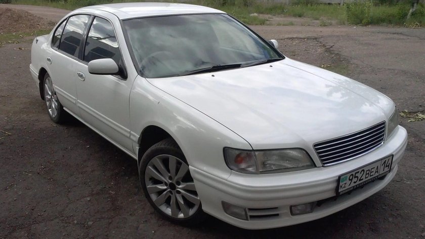 Ниссан Максима а 32 белая