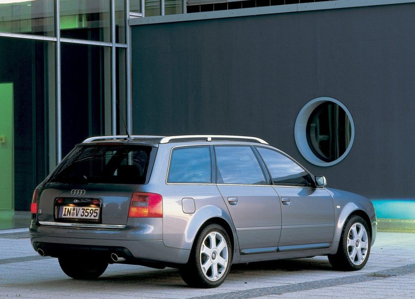 Ауди а6 Авант 2001