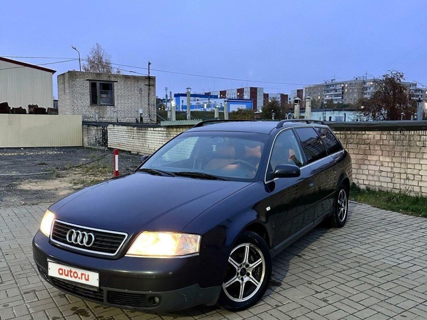 Ауди 2004 года