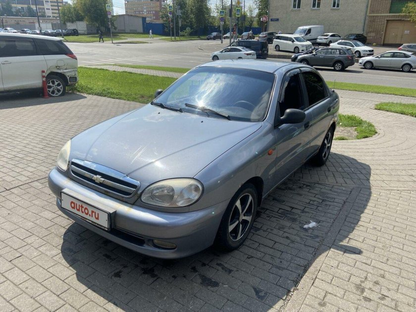 Ланос серый