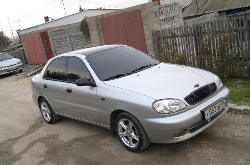 Шевроле Ланос 2008 серебристый