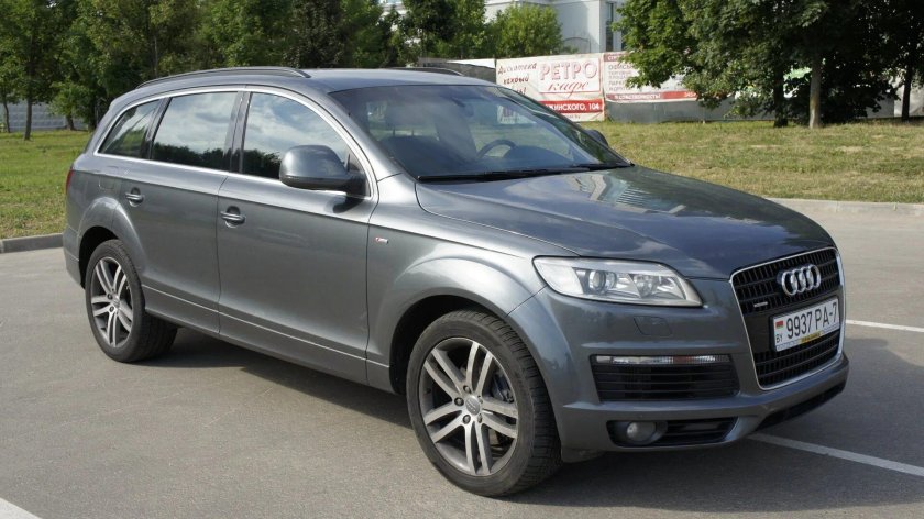 Audi q7 1
