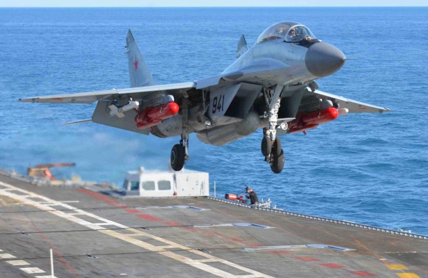 Палубный истребитель миг-29к