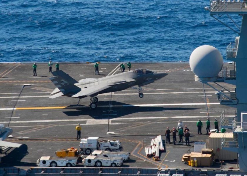 F 35c взлет с палубы