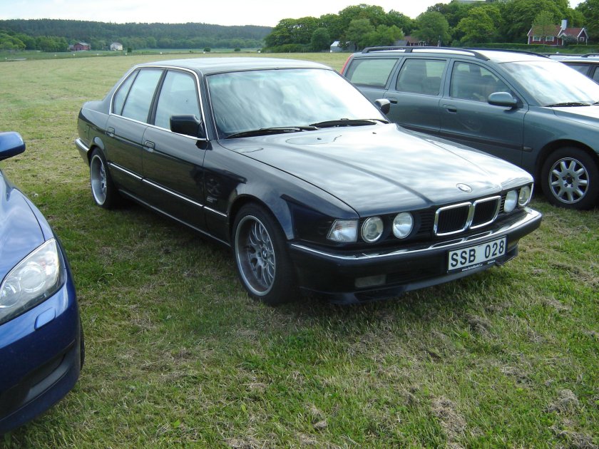 BMW e32 730i