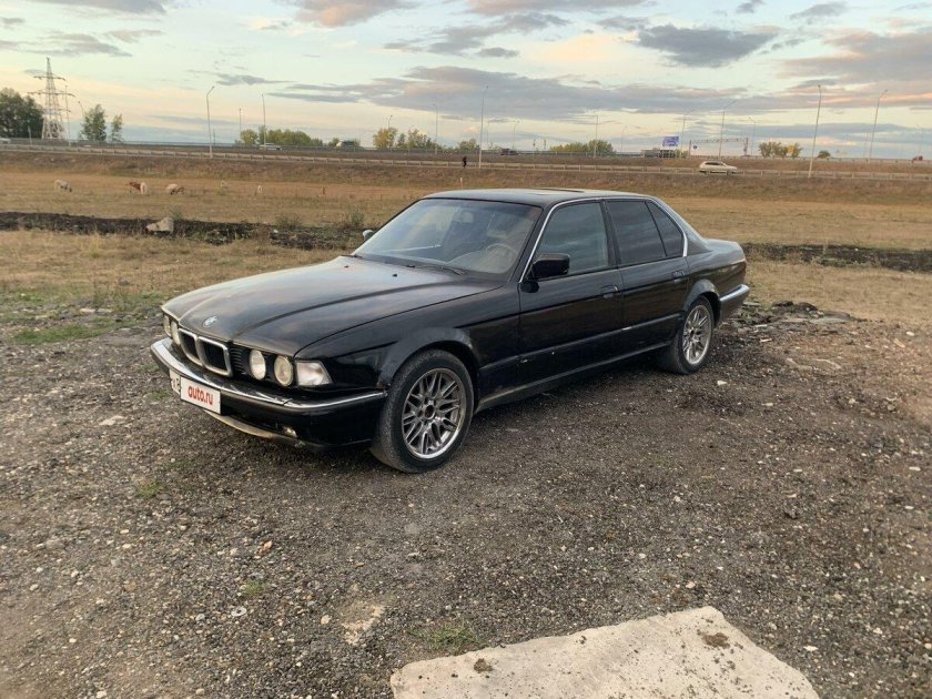 BMW 735i e32
