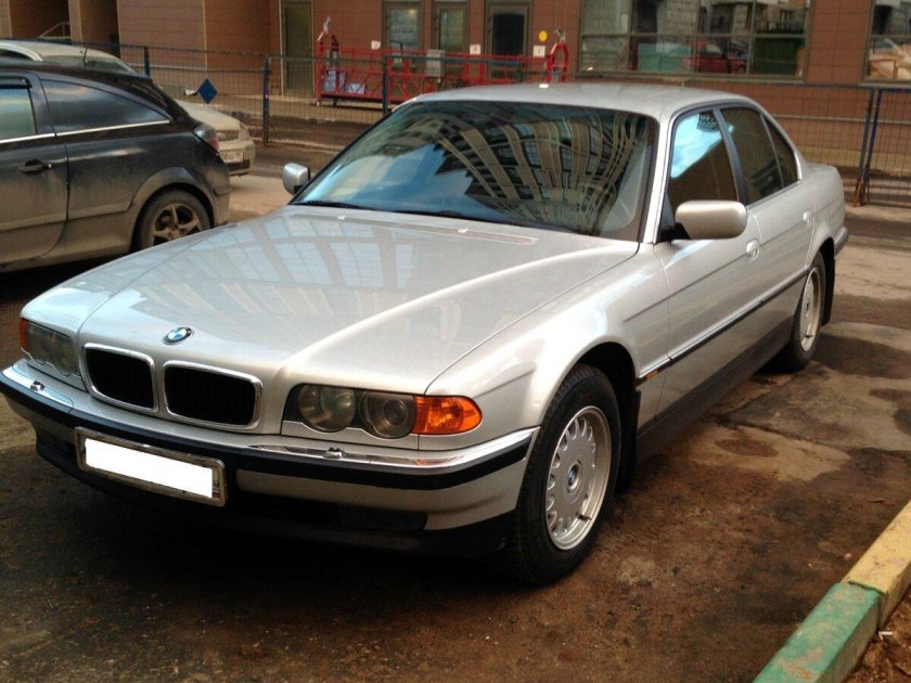 BMW 730 2000
