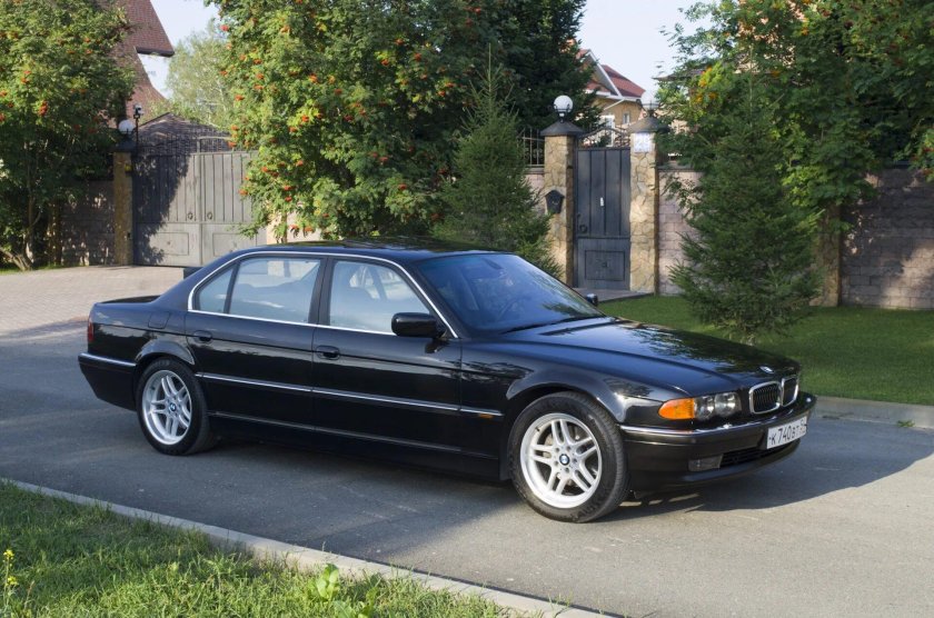 БМВ 740 Лонг